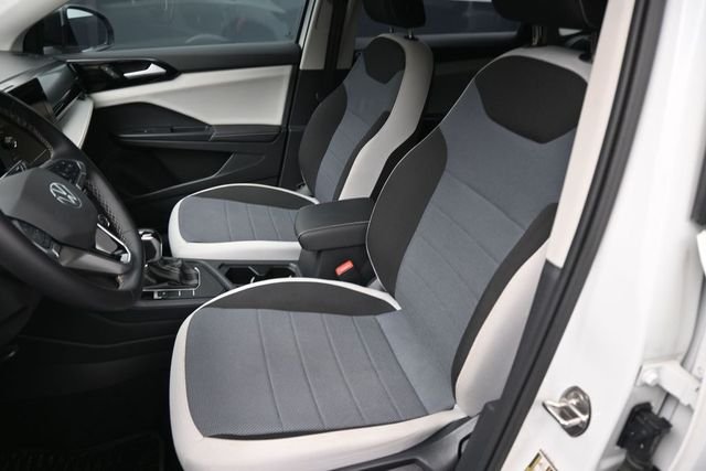 Used 2025 White Volkswagen 1.5T S image 19