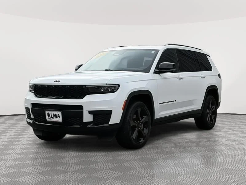Used 2024 Bright White Clearcoat Jeep Altitude X image 7