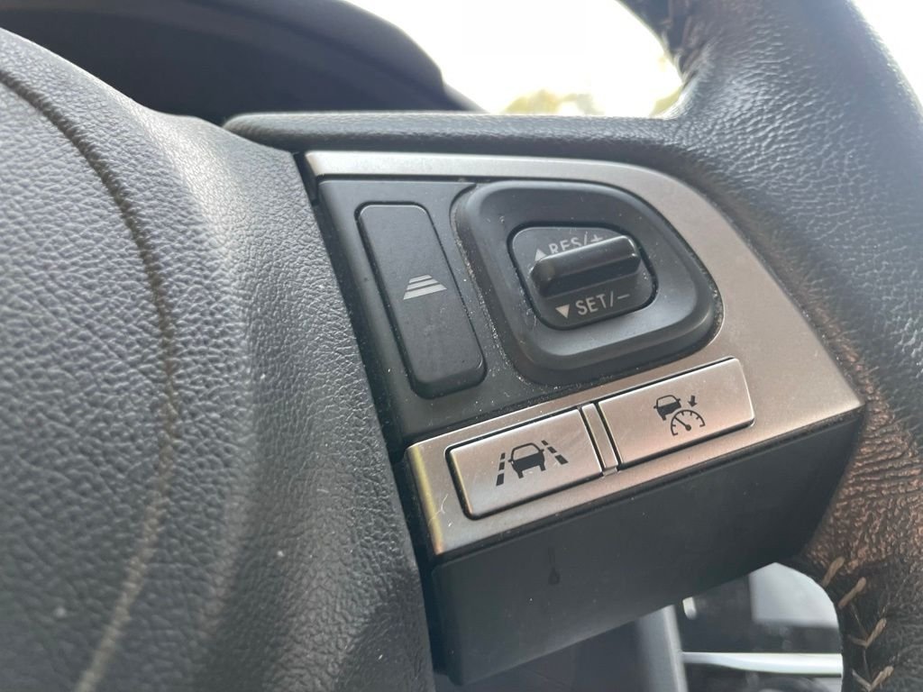 Used 2018 Ice Silver Metallic Subaru 2.5i Limited image 12