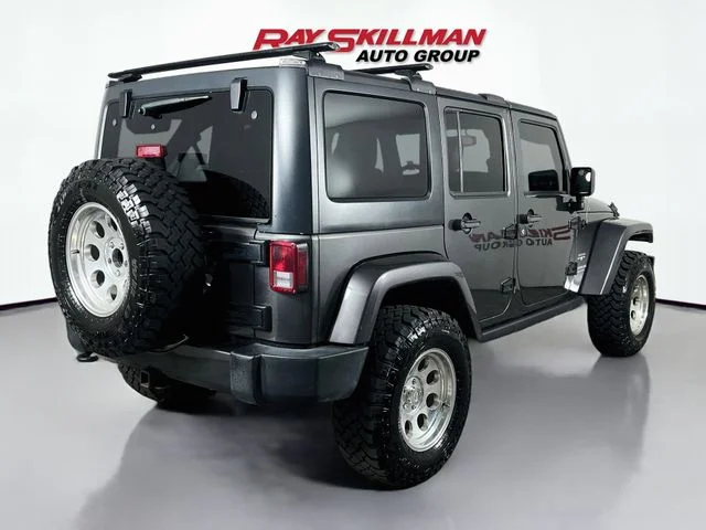 Used 2017 Gray Jeep Unlimited Sahara image 7