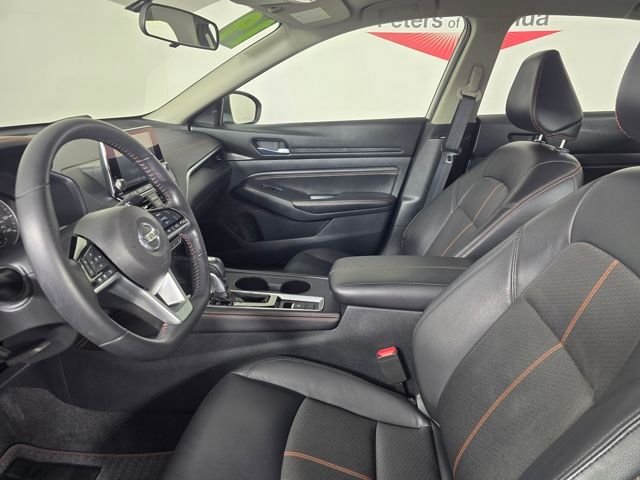 Used 2019 Pearl White Nissan 2.5 SR image 13