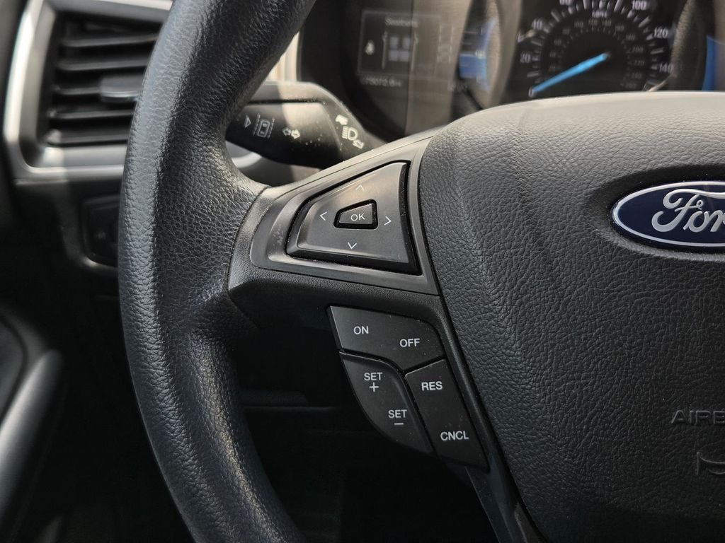 Used 2023 Oxford White Ford SE image 29