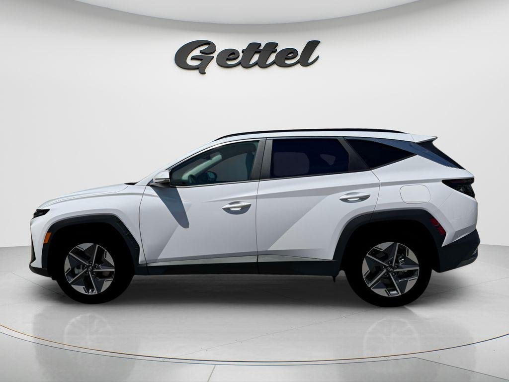 New 2026 White Hyundai SEL Premium FWD image 3