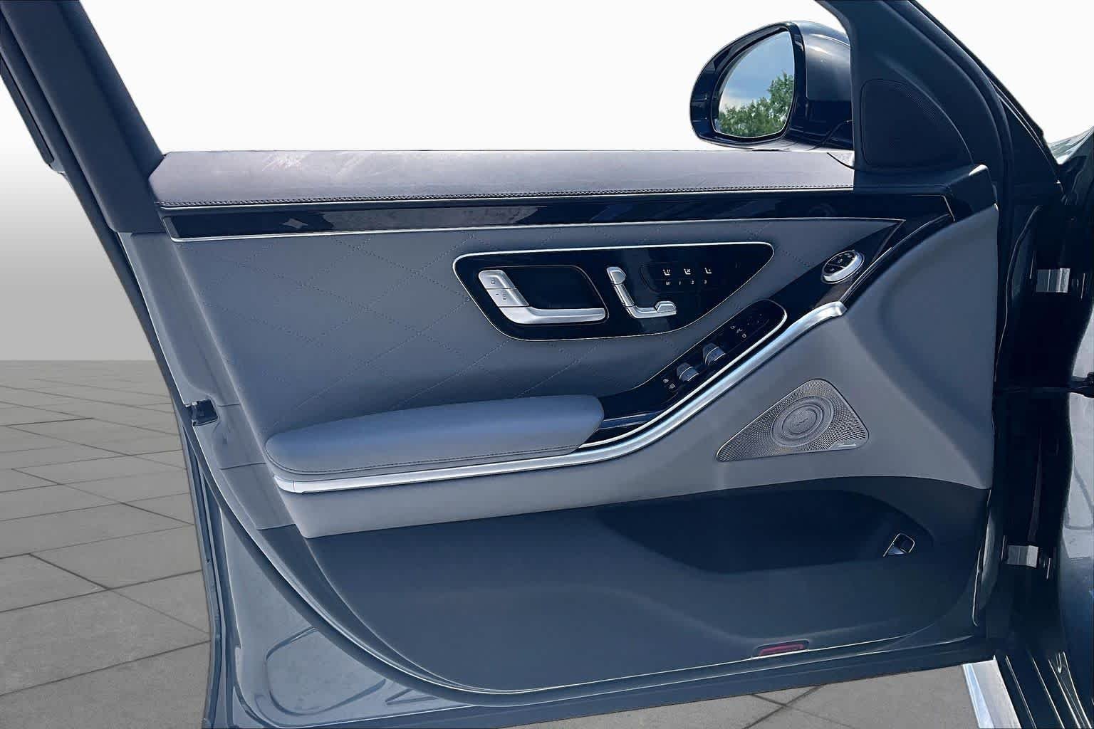 Used 2023 Selenite Grey Mercedes-Benz S 580 image 22
