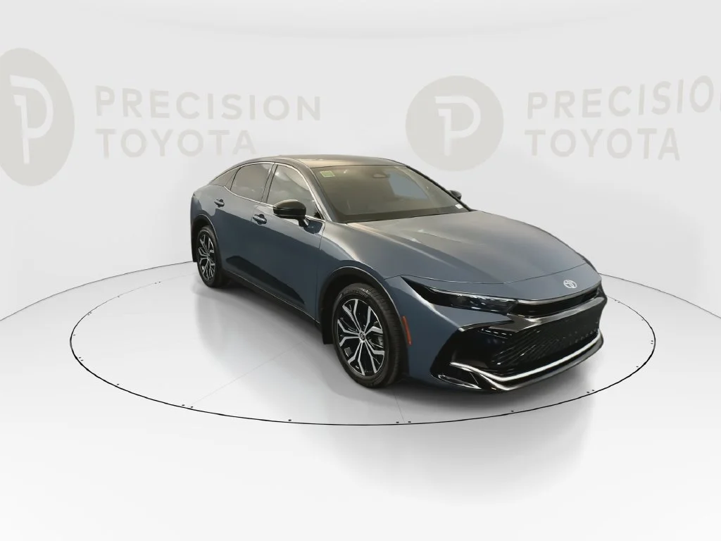 Certified Used 2026 Cloud Toyota XLE image 4