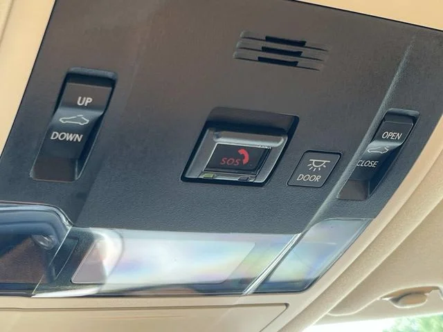 Used 2022 White Lexus 350 image 43