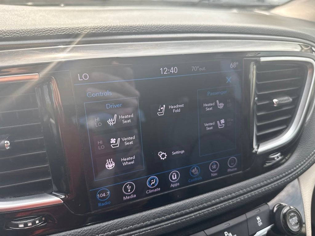 Used 2019 White Chrysler Limited image 30
