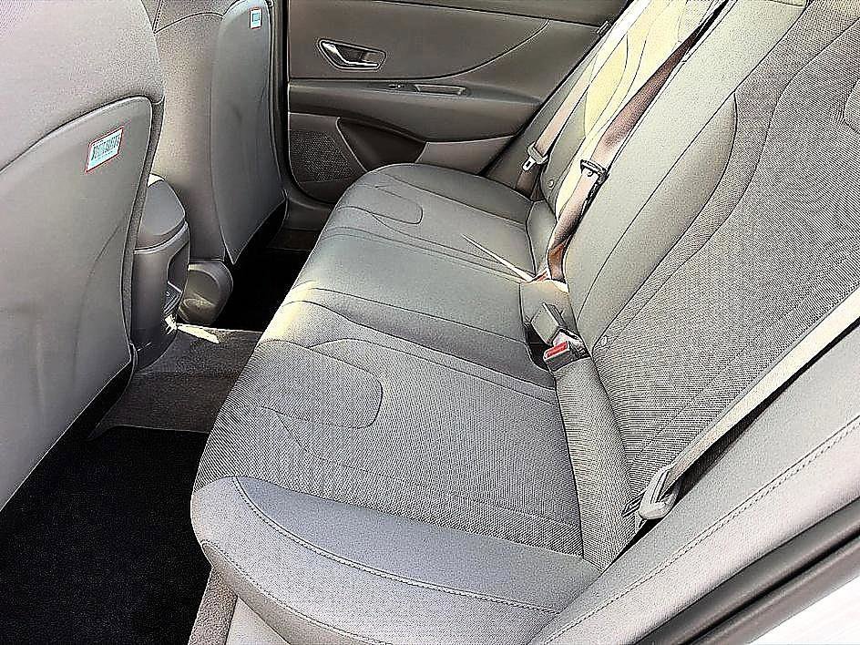 New 2026 Serenity White Hyundai SE image 7