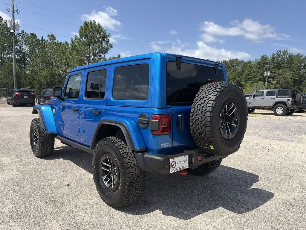 New 2026 Hydro Blue Pearl-Coat Exterior Paint Jeep Rubicon X image 4
