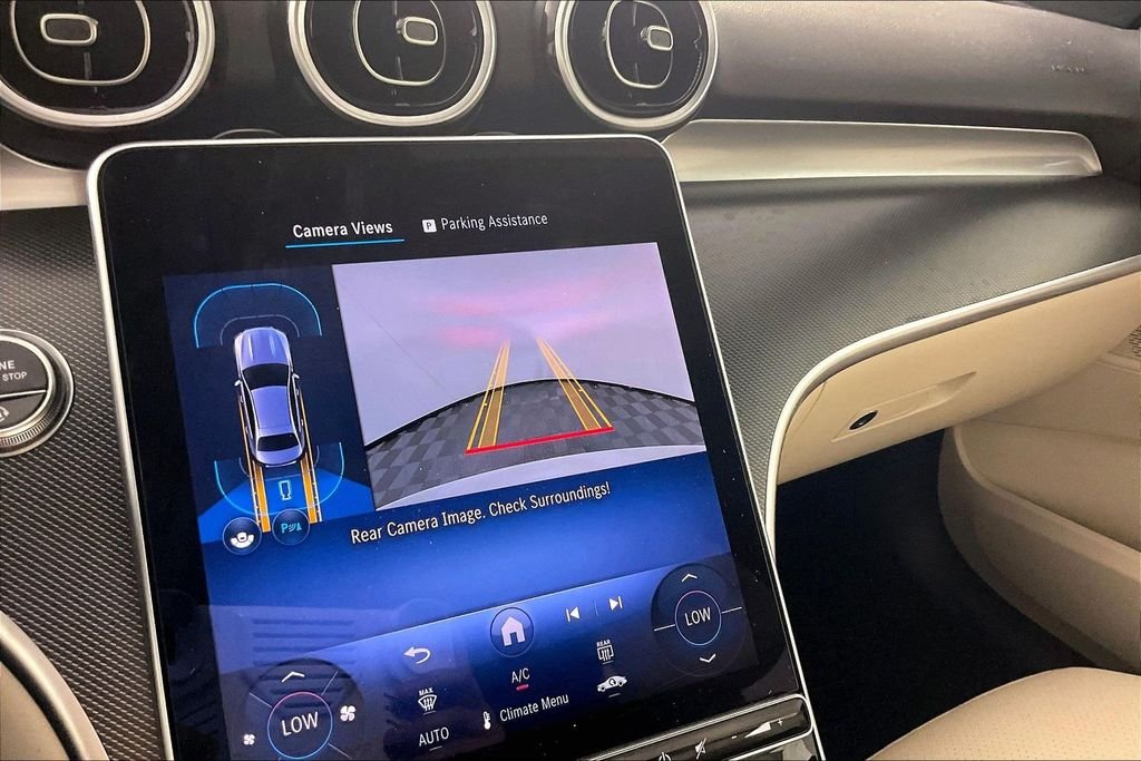 2025 Mercedes-Benz C-Class Sedan C 300 - Photo 10