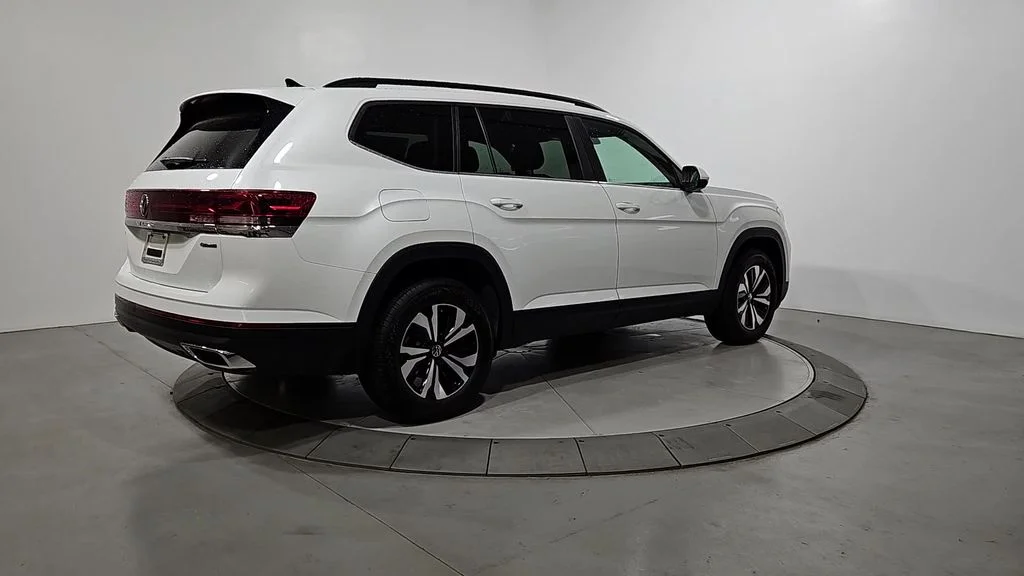 New 2026 White/off-white Volkswagen 2.0T SE image 5