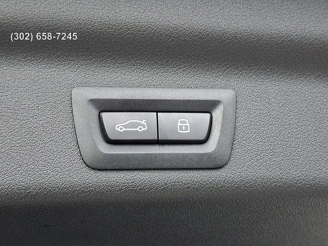 Used 2026 Space Silver Metallic BMW xDrive28i image 27