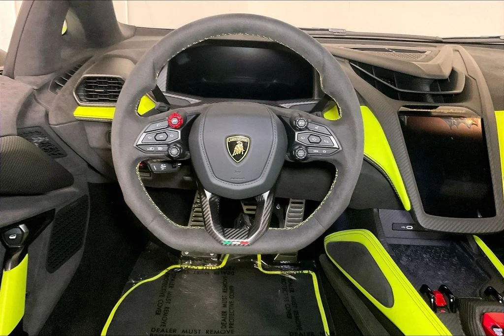 2025 Lamborghini Revuelto Base - Photo 9