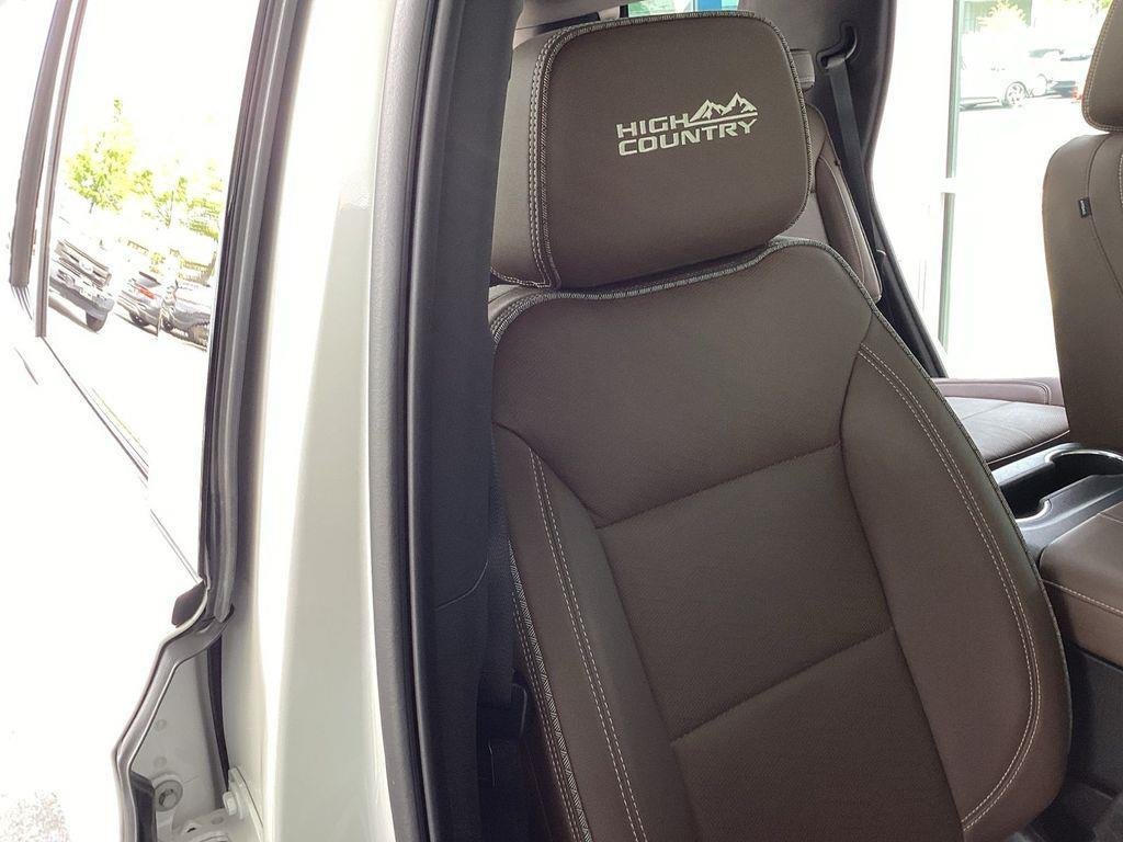 Used 2022 Iridescent Pearl Tricoat Chevrolet High Country image 15