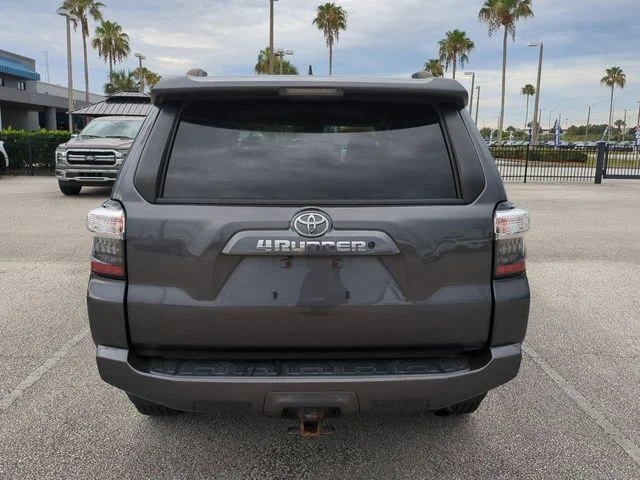 Used 2021 Gray Toyota SR5 image 5