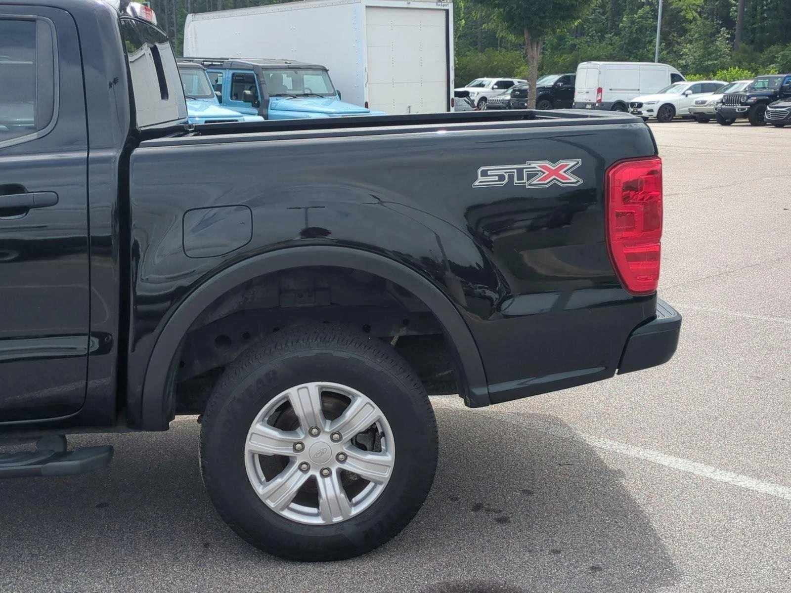 Used 2019 Shadow Black Ford XL image 11