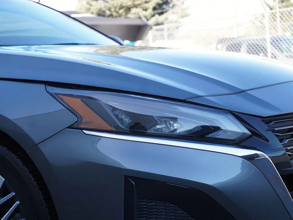 2025 Nissan Altima SV - Photo 9