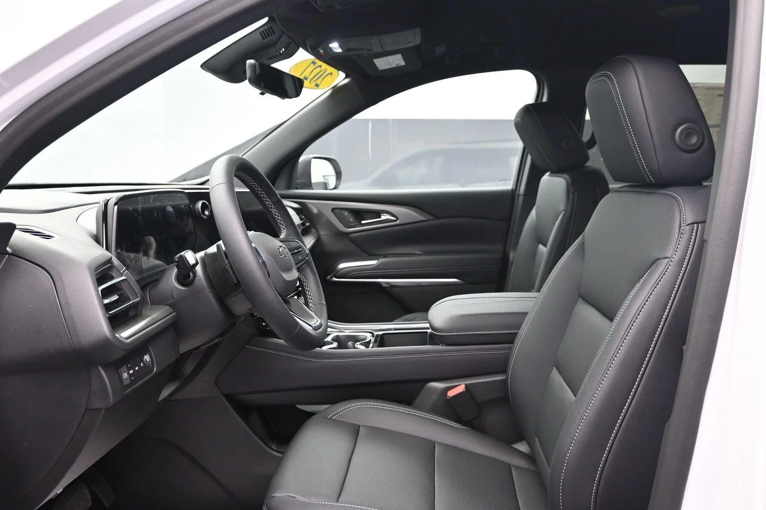 2027 Chevrolet Traverse LT - Photo 21