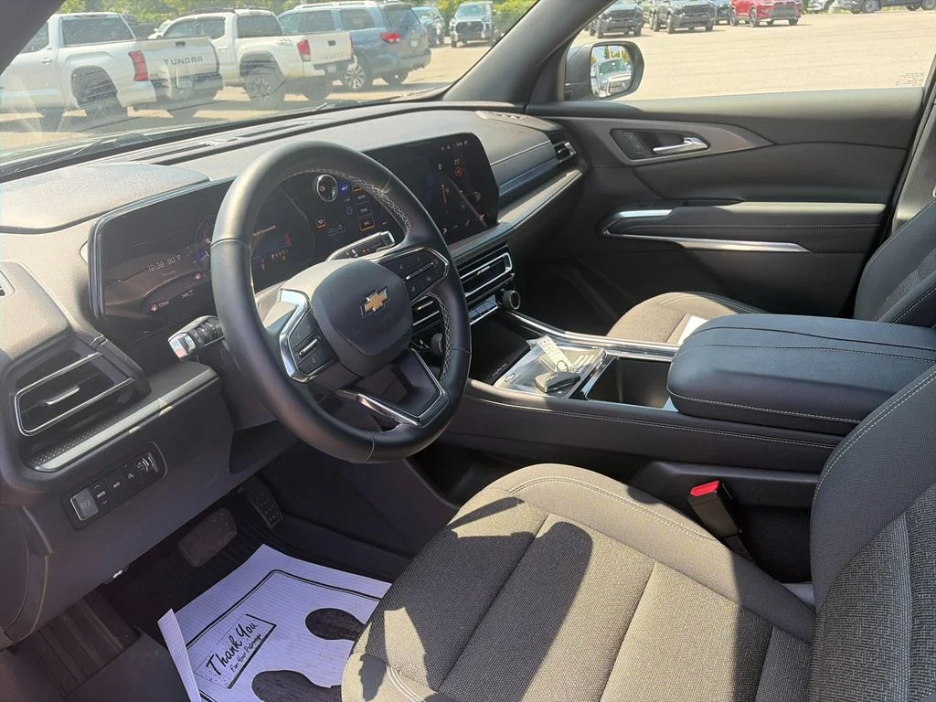 Used 2025 Black Chevrolet LT image 11