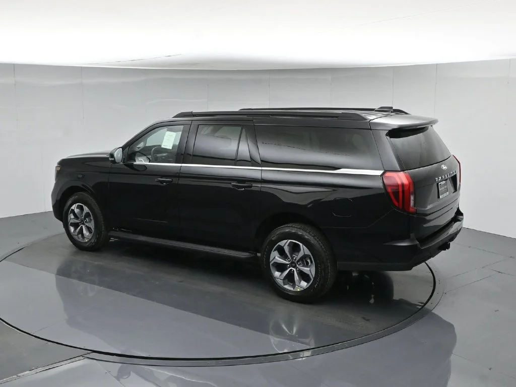 New 2027 Agate Black Metallic Ford Active image 46