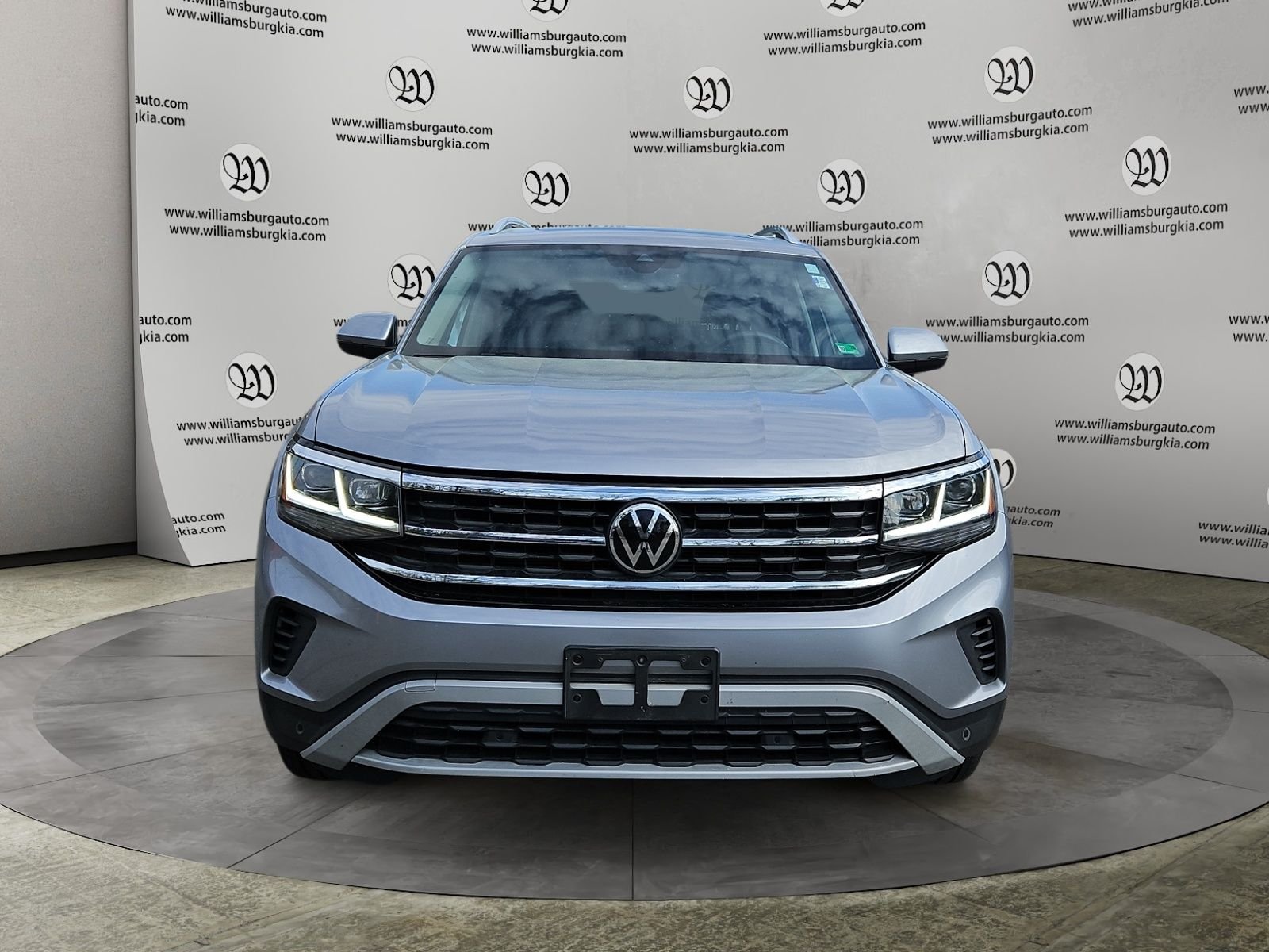 Used 2023 Silver Volkswagen 2.0T SEL image 8