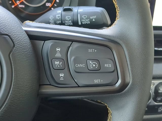 Used 2025 White Jeep Sport S image 28