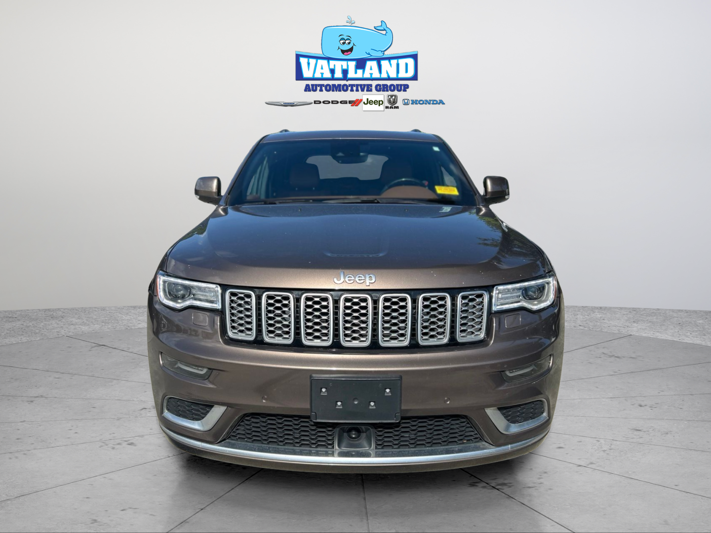 Certified Used 2018 Brown Jeep Summit image 21
