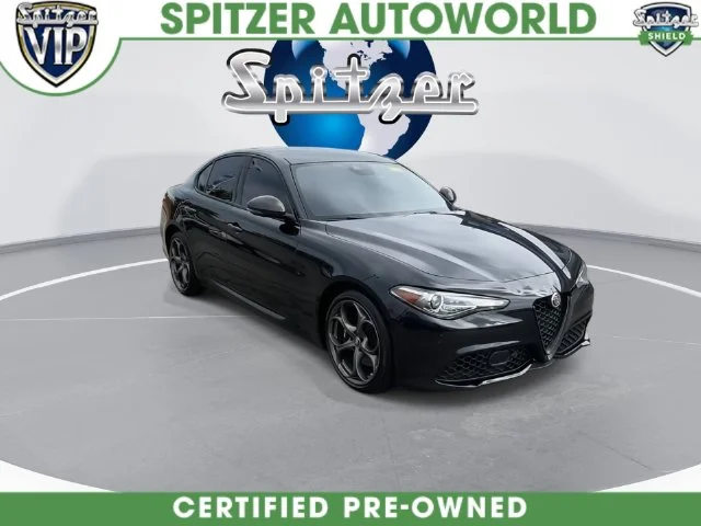 Used 2023 Black Alfa Romeo Estrema image 3