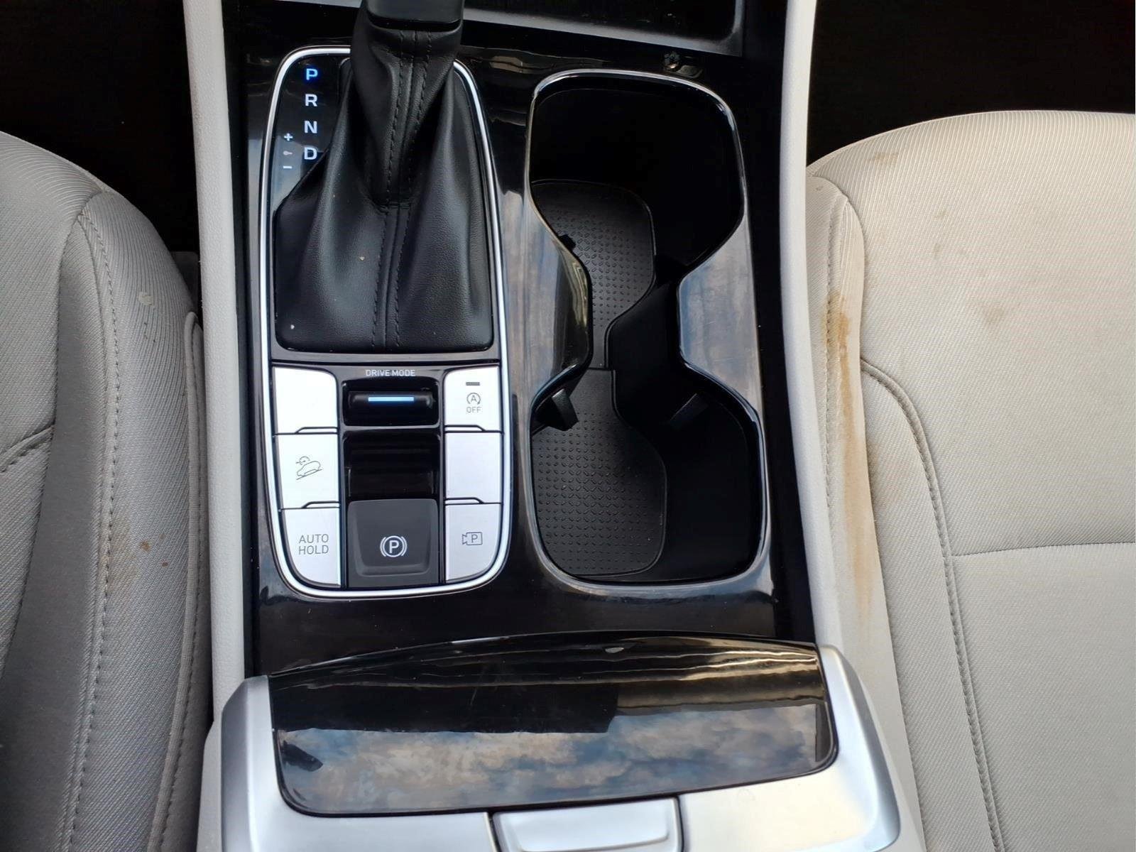 Used 2025 Shimmering Silver Hyundai SEL image 25