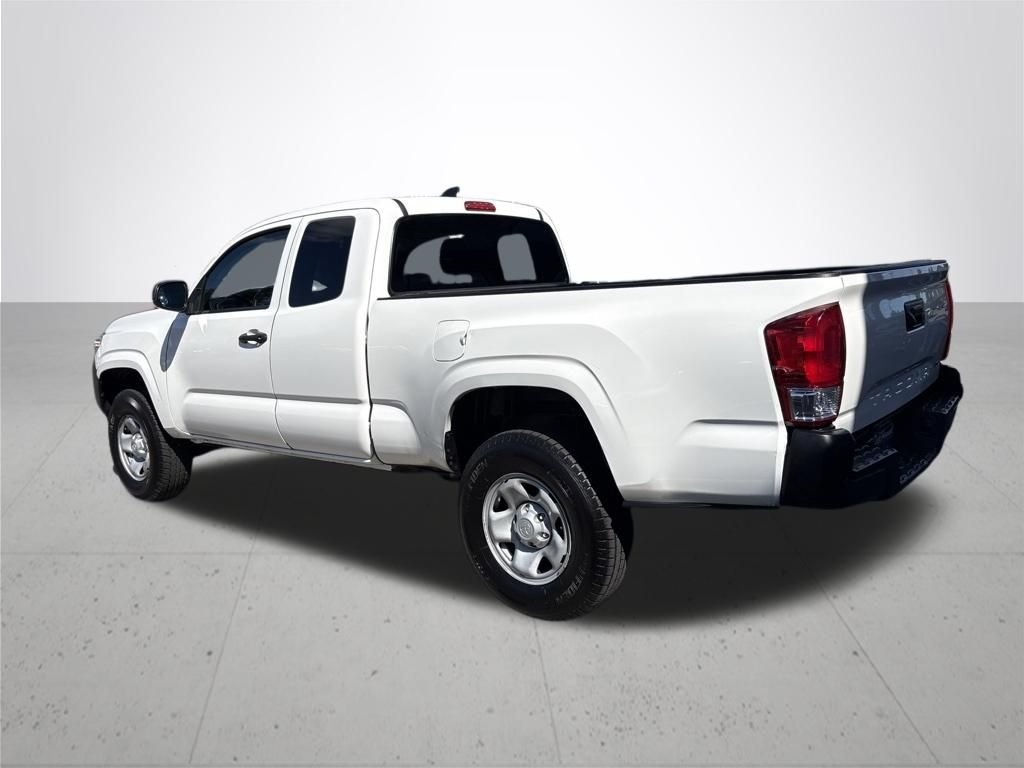 Used 2022 White Toyota SR image 9