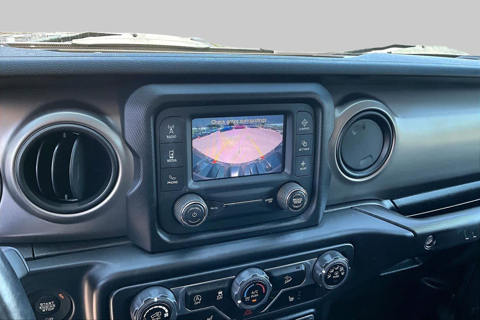 Used 2020 Granite Crystal Metallic Clearcoat Jeep Sport S image 28