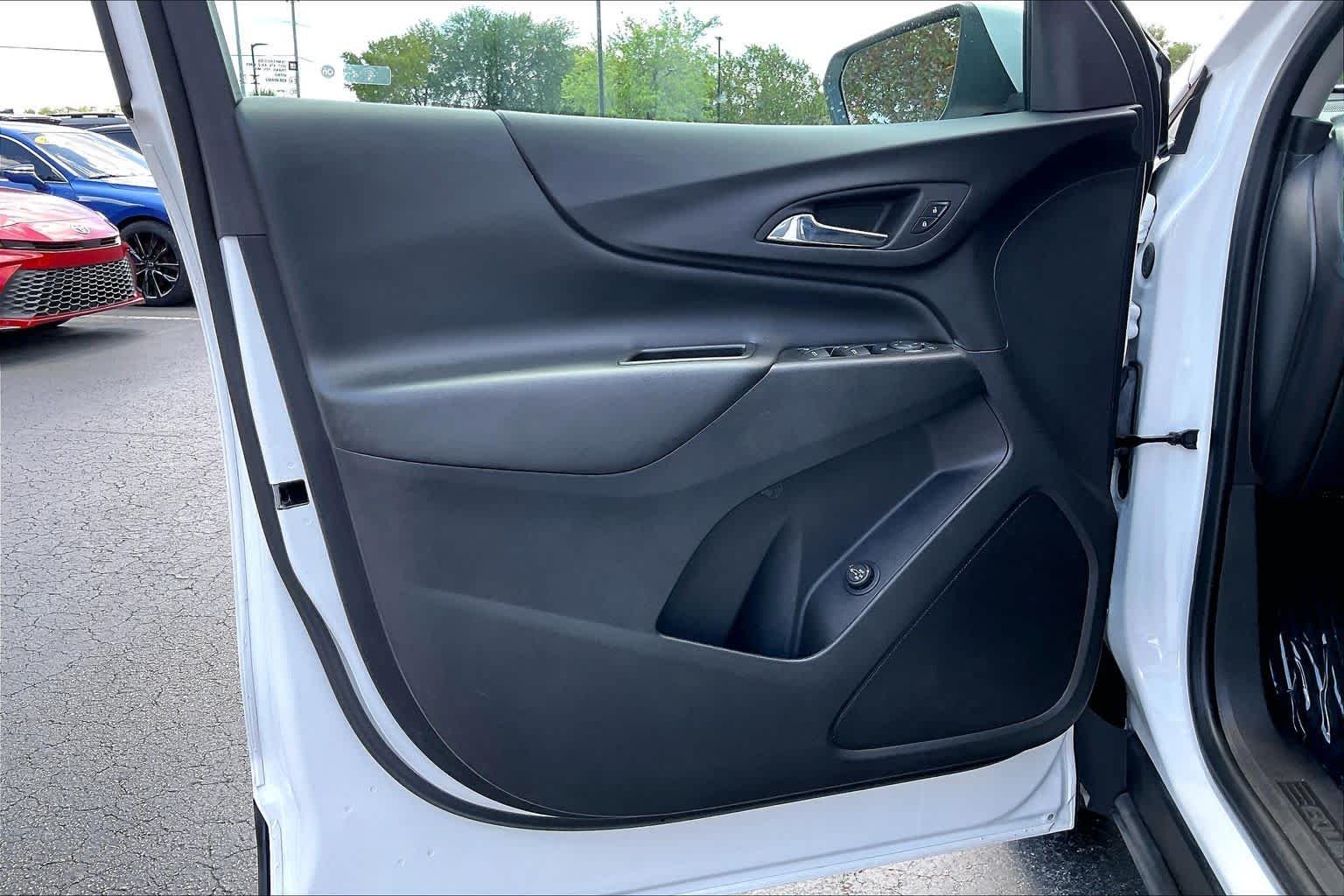 2023 Chevrolet Equinox LT - Photo 22
