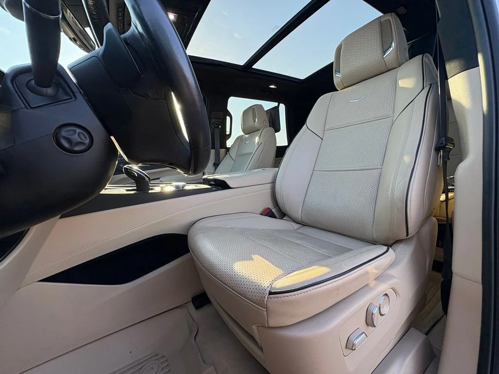 Used 2024 White Cadillac Premium Luxury image 12
