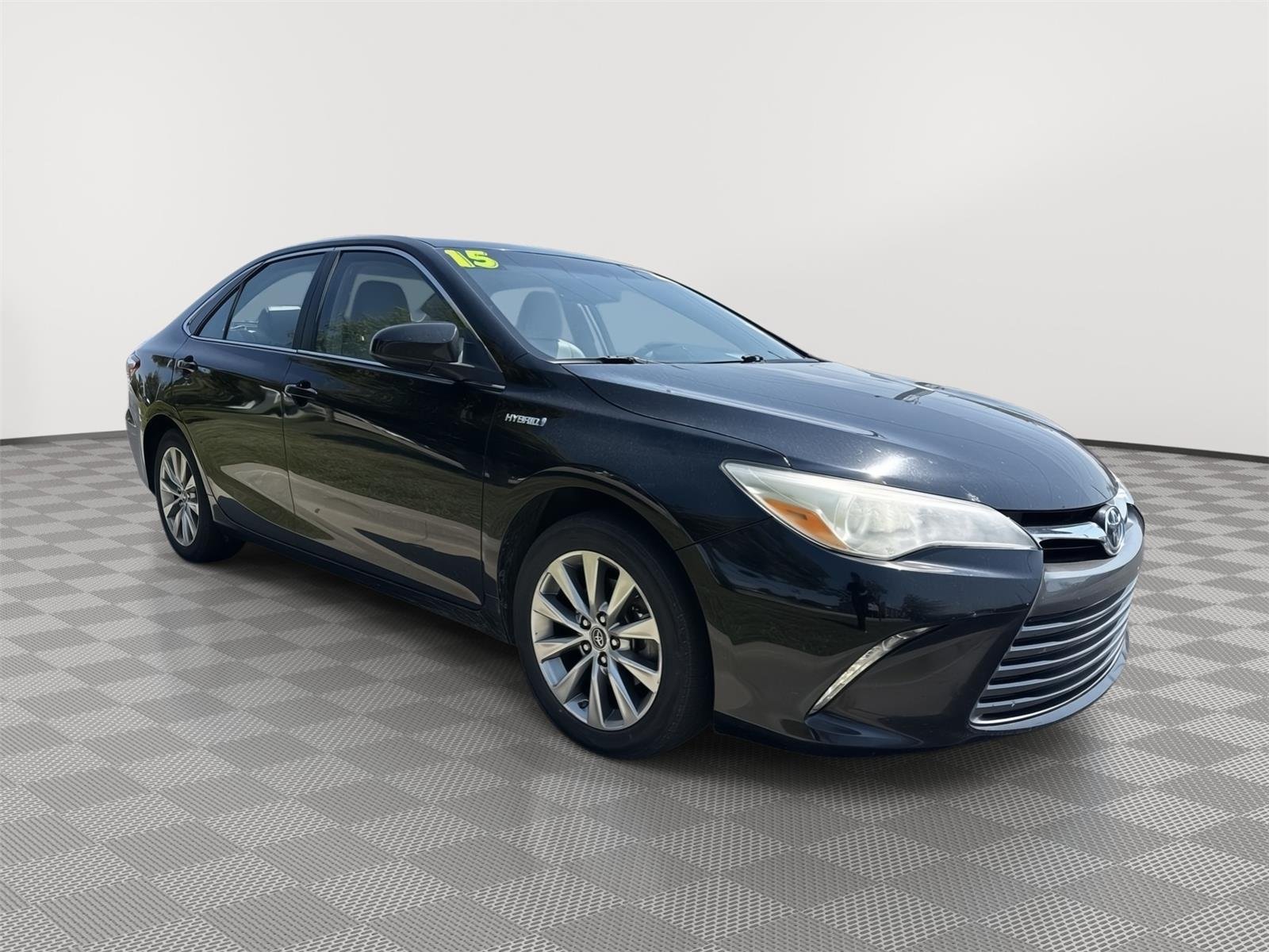 Used 2015 Attitude Black Metallic Toyota XLE image 1