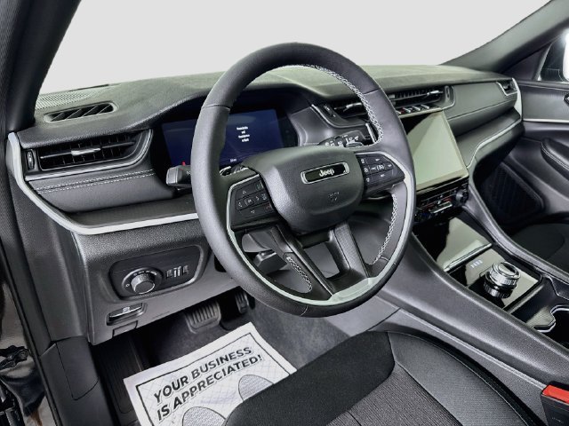 New 2027 High-Gloss Black Paint Jeep Laredo X image 9