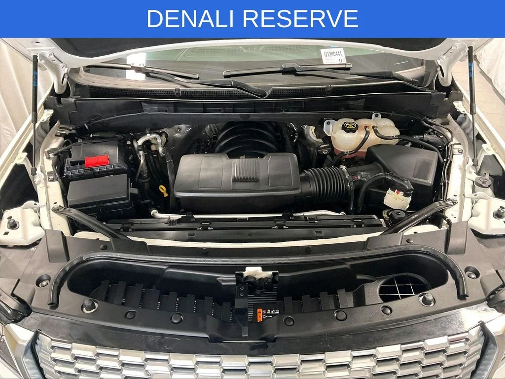 Used 2024 White GMC Denali image 31