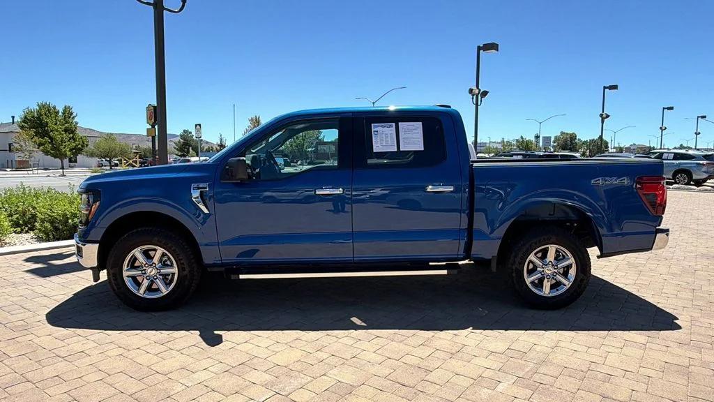 Used 2025 Blue Metallic Ford XLT image 6