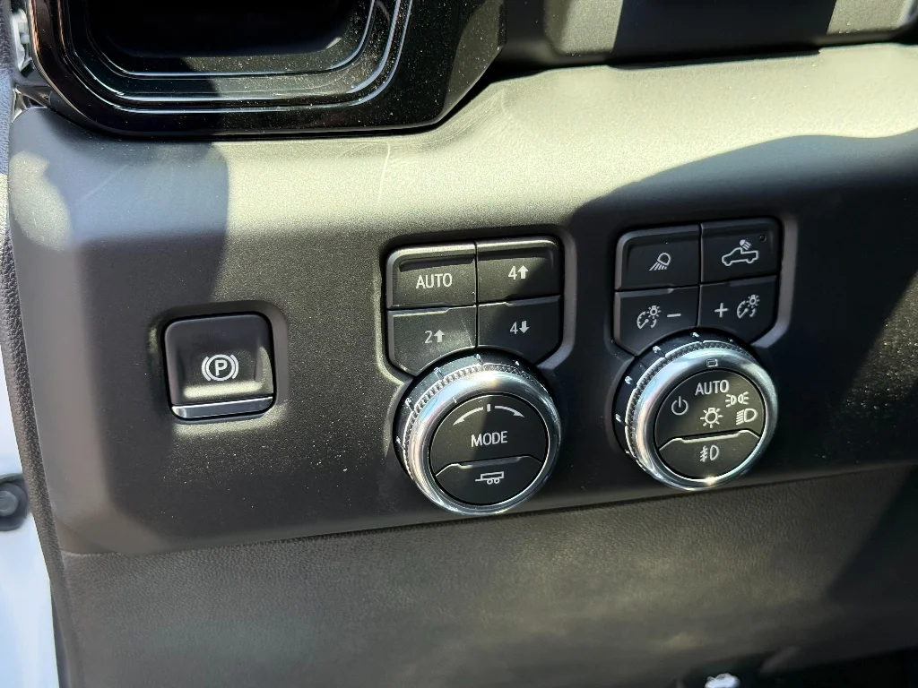 New 2026 Summit White GMC AT4X image 22