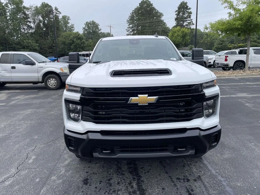 New 2026 Summit White Chevrolet WT image 2