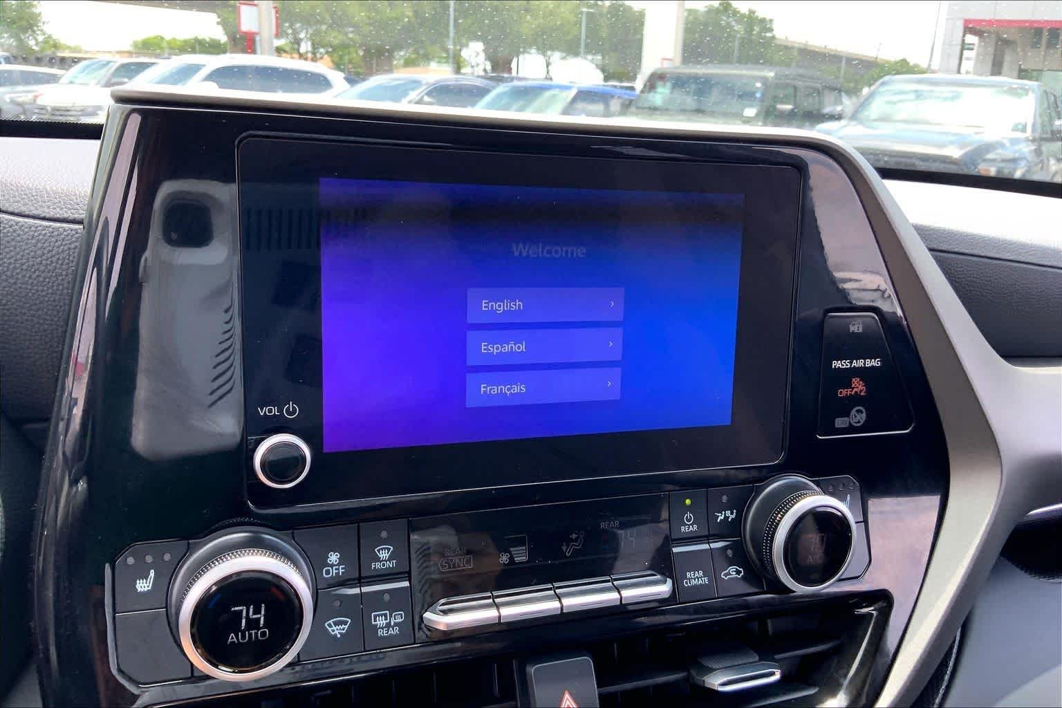 2025 Toyota Highlander XLE - Photo 32