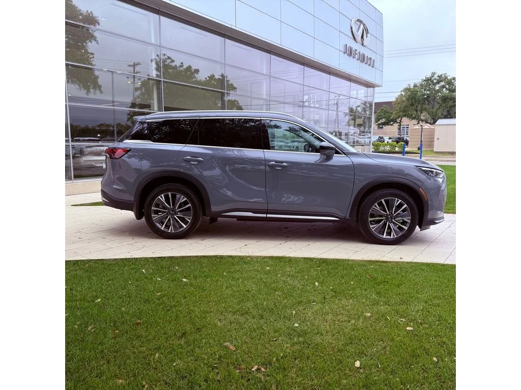 New 2026 Harbor Gray INFINITI Luxe AWD image 5
