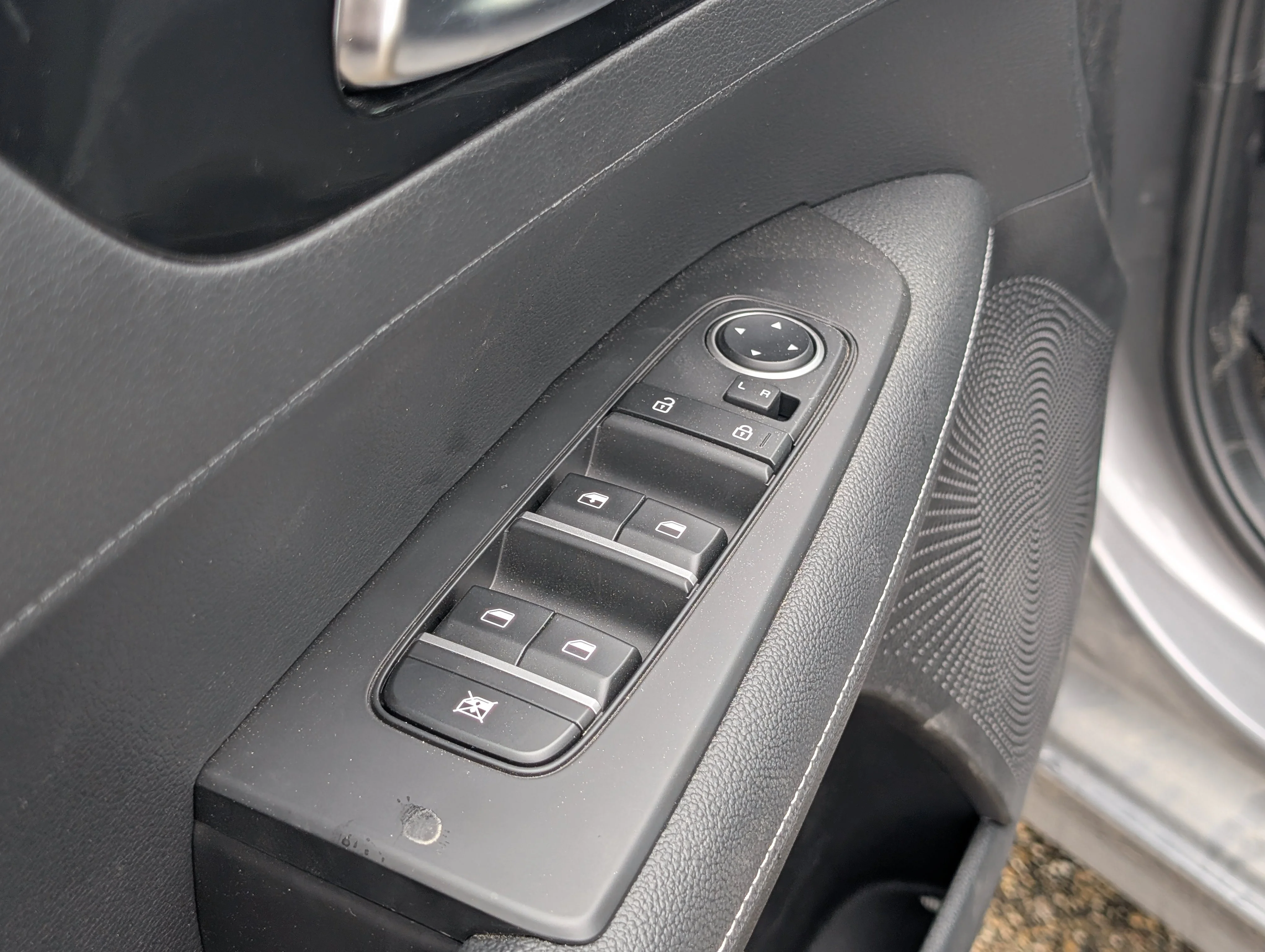 Used 2023 Aurora Black Kia GT-Line image 17