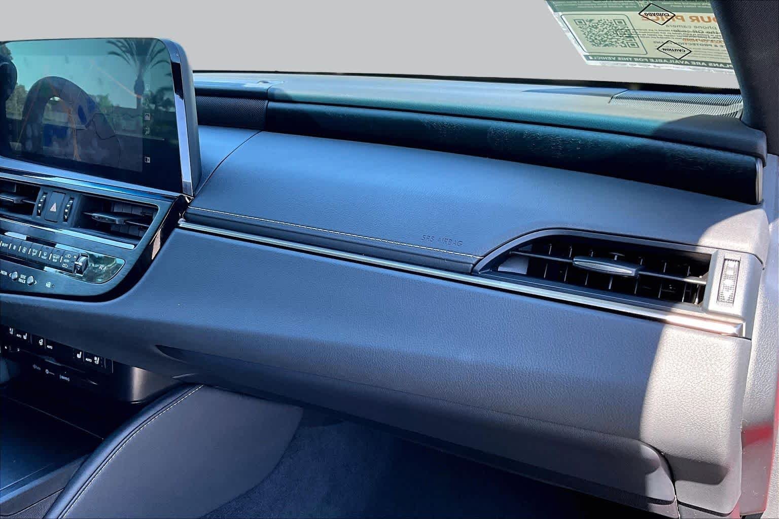 Used 2022 Matador Red Mica Lexus  image 17