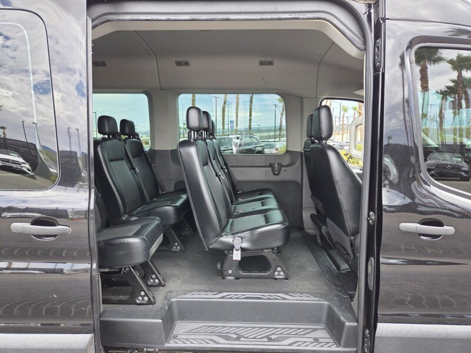 Used 2023 BLACK Ford XL image 17