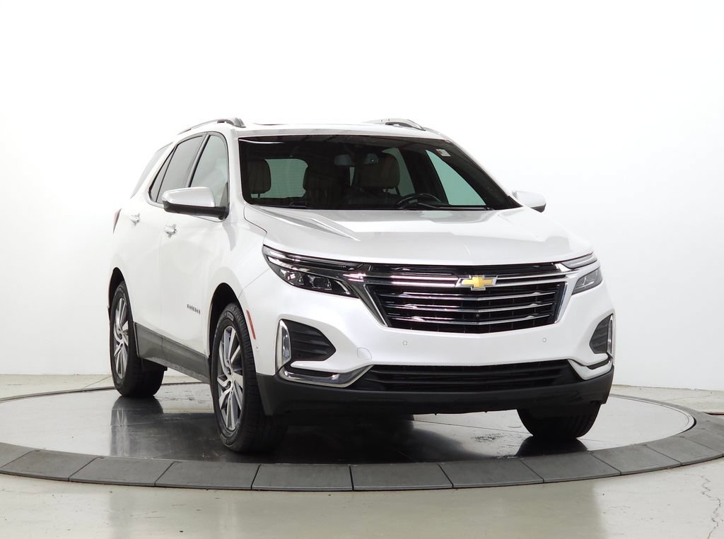 Used 2022 IRIDESCENT PEARL TRICOAT Chevrolet Premier image 1