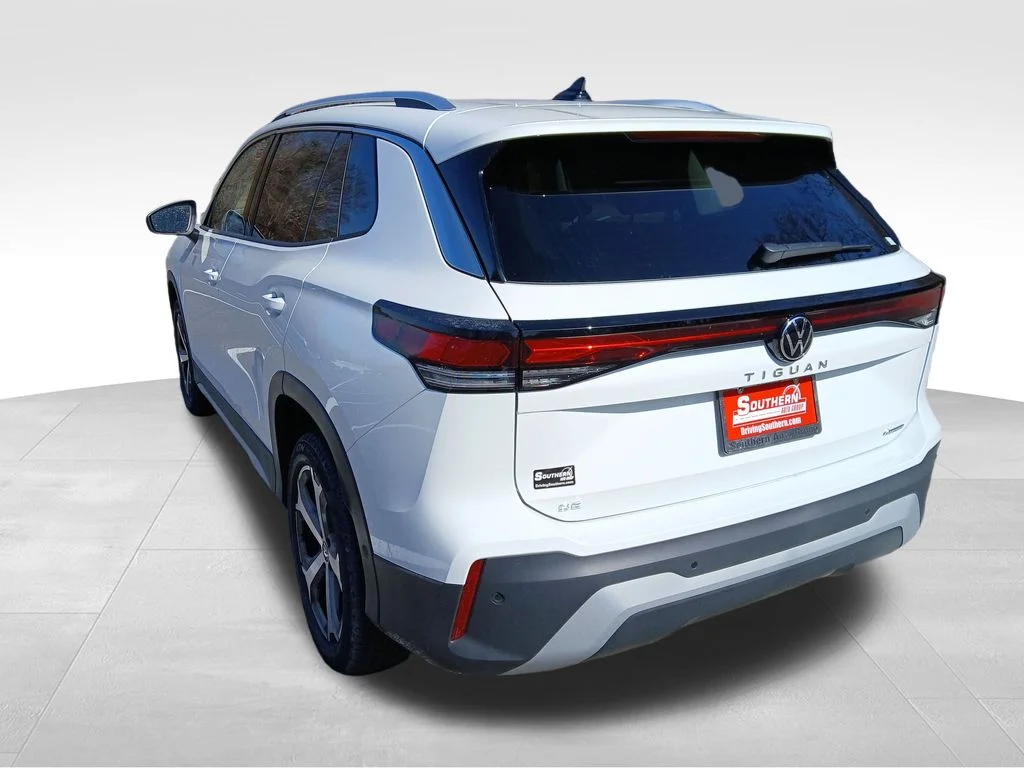 New 2026 White Volkswagen 2.0T SE image 3