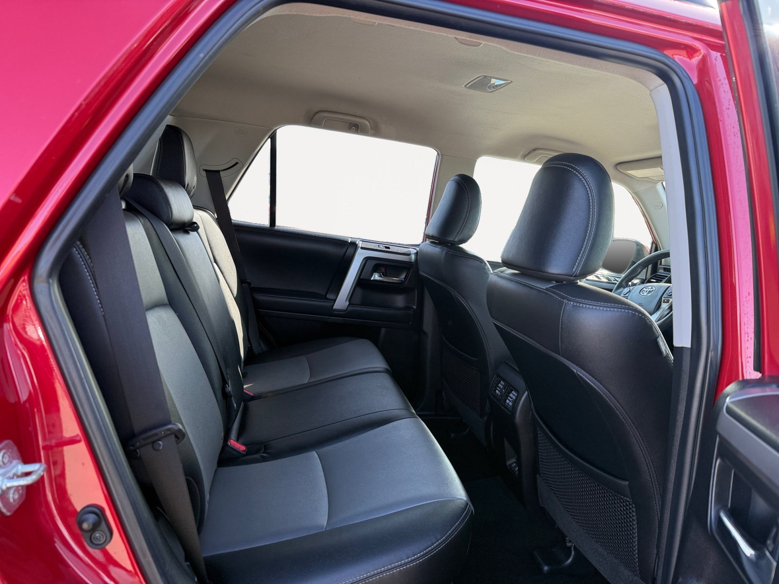 2021 Toyota 4Runner SR5 Premium - Photo 18