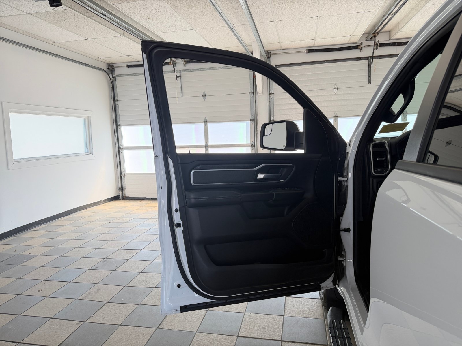 Used 2022 Bright White Clearcoat Ram Big Horn image 28