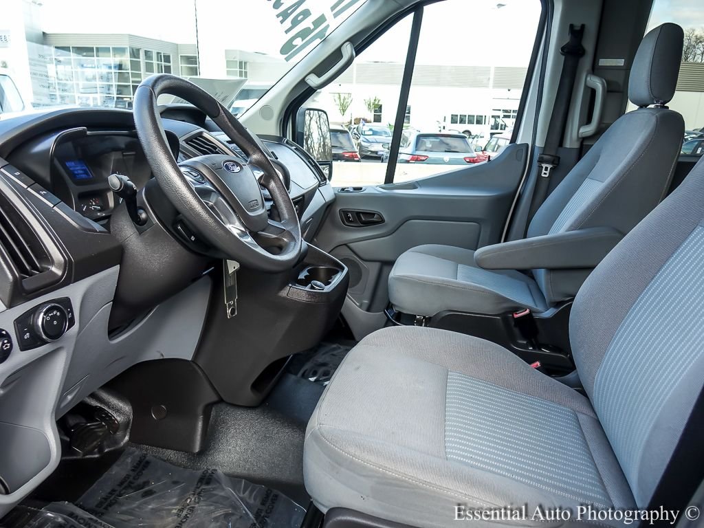 Used 2017 Oxford White Ford XLT Medium Roof image 10