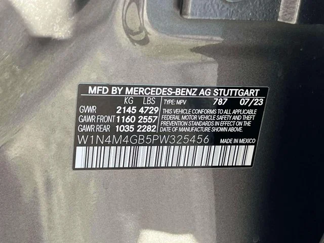 Used 2023 Gray Mercedes-Benz GLB 250 image 27